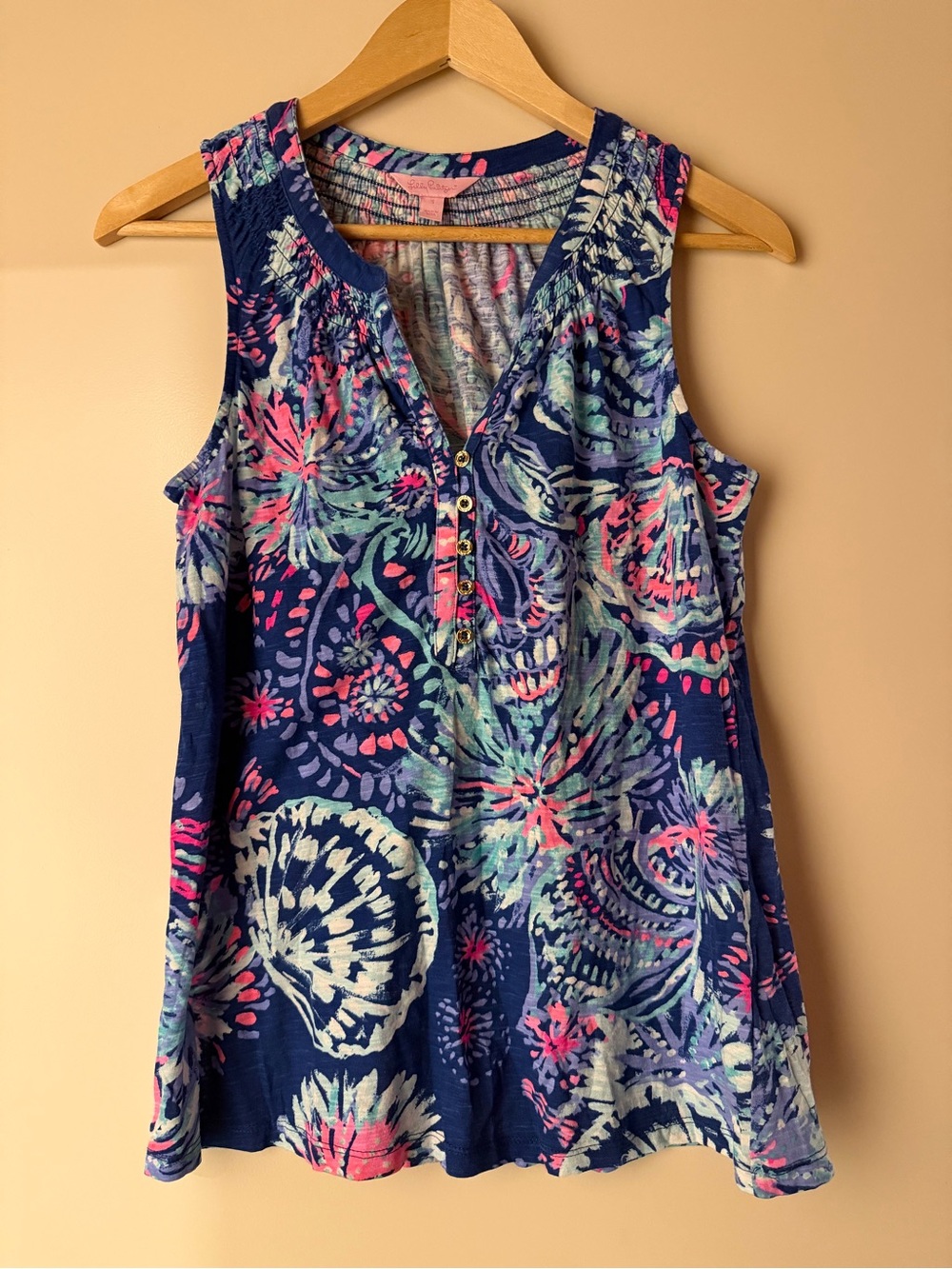 Lilly Pulitzer Sleeveless Navy Floral Henley Tank Top - Multicolor